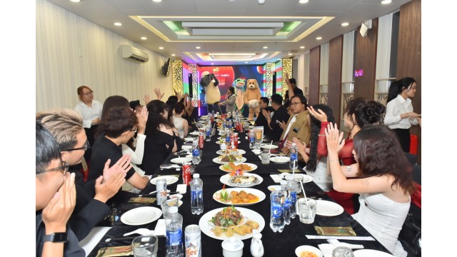 Tiệc tất niên cuối năm